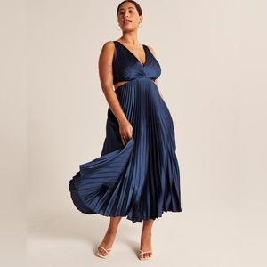 Abercrombie Satin Pleated Cutout Maxi Dress / Size L / Navy